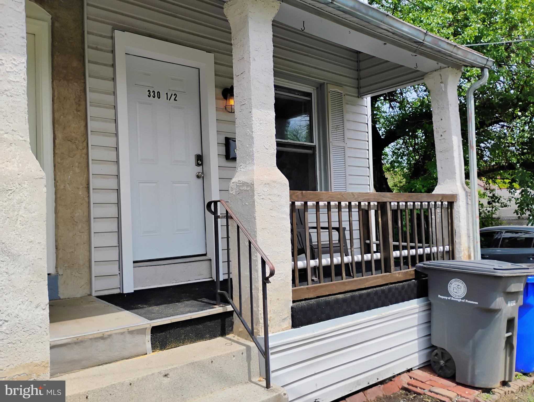 330 PINE ALLEY 1/2