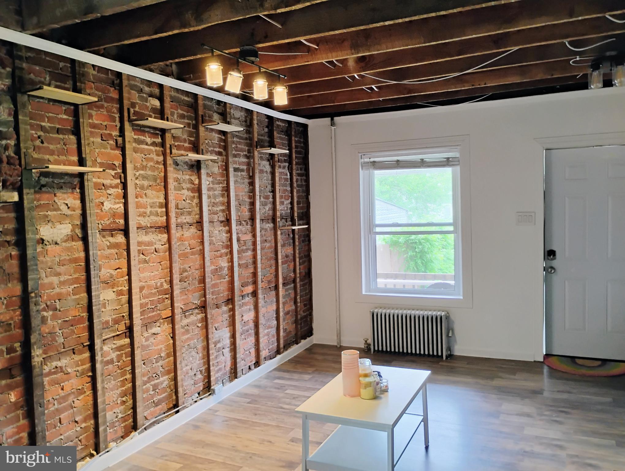 330 PINE ALLEY 1/2