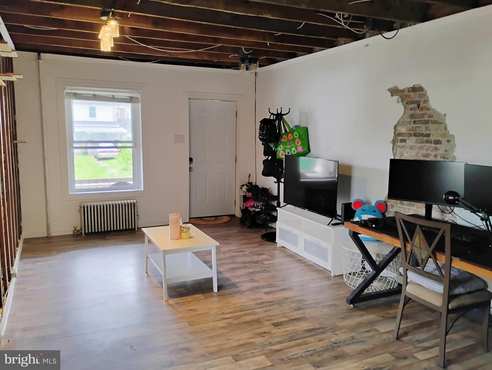 330 PINE ALLEY 1/2