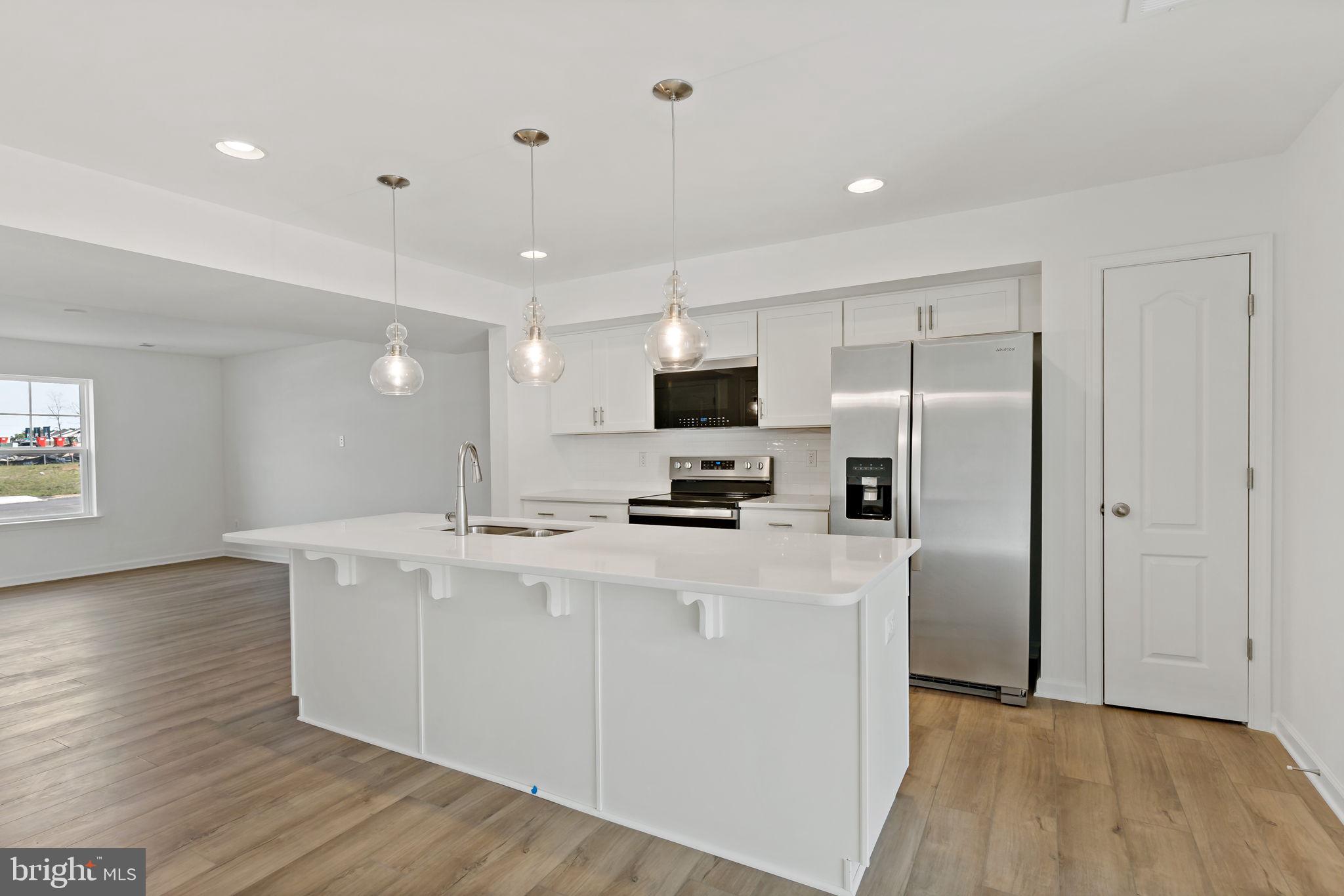 WHISPERING PINES - Residential