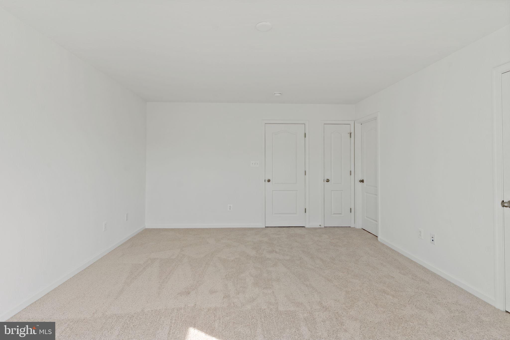 WHISPERING PINES - Residential