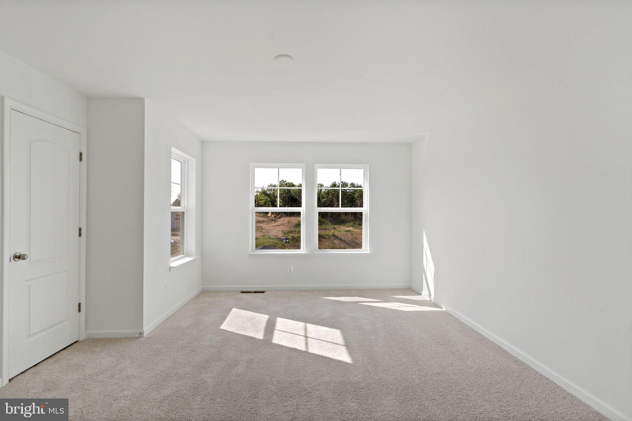 WHISPERING PINES - Residential