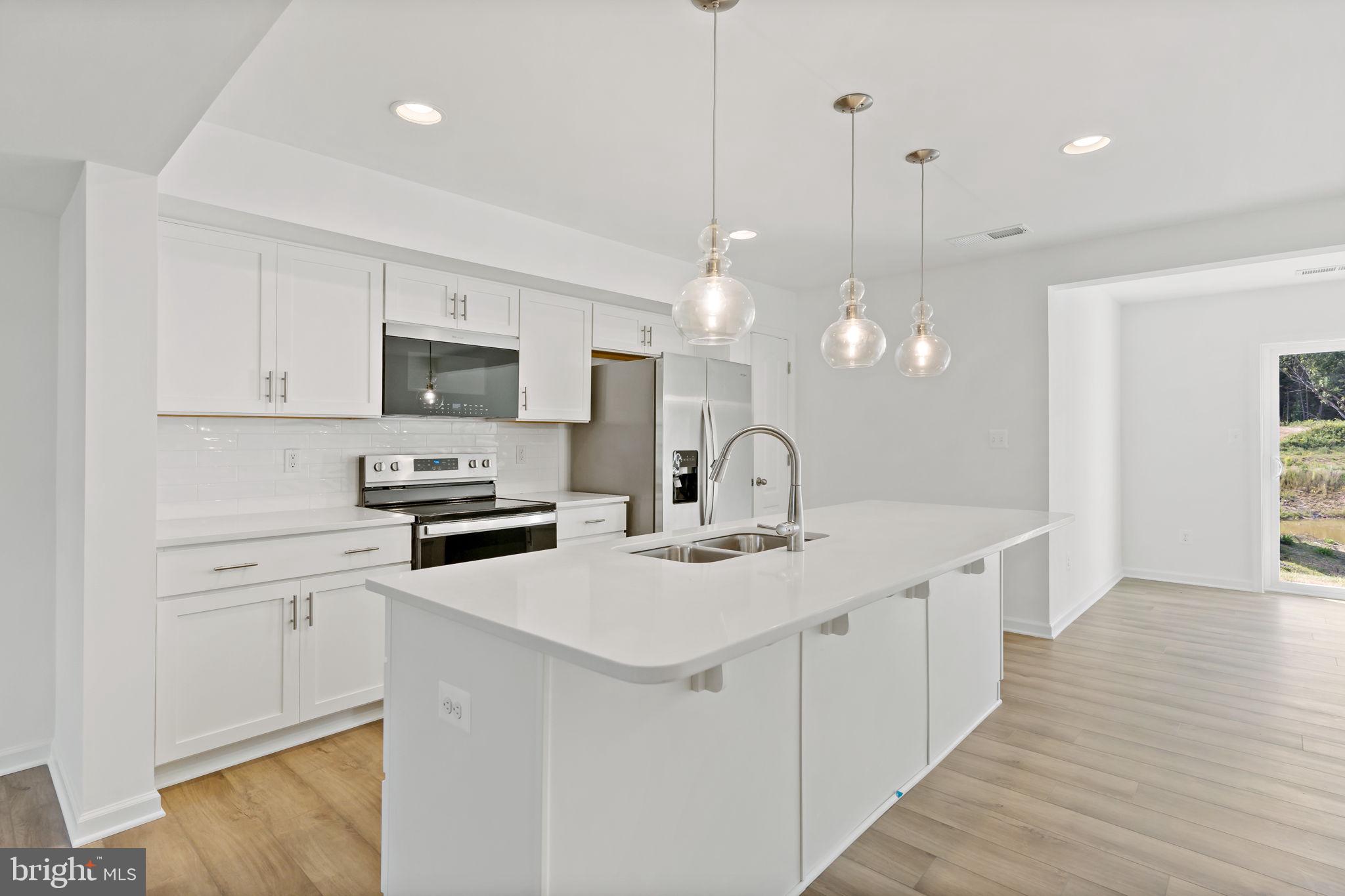 WHISPERING PINES - Residential