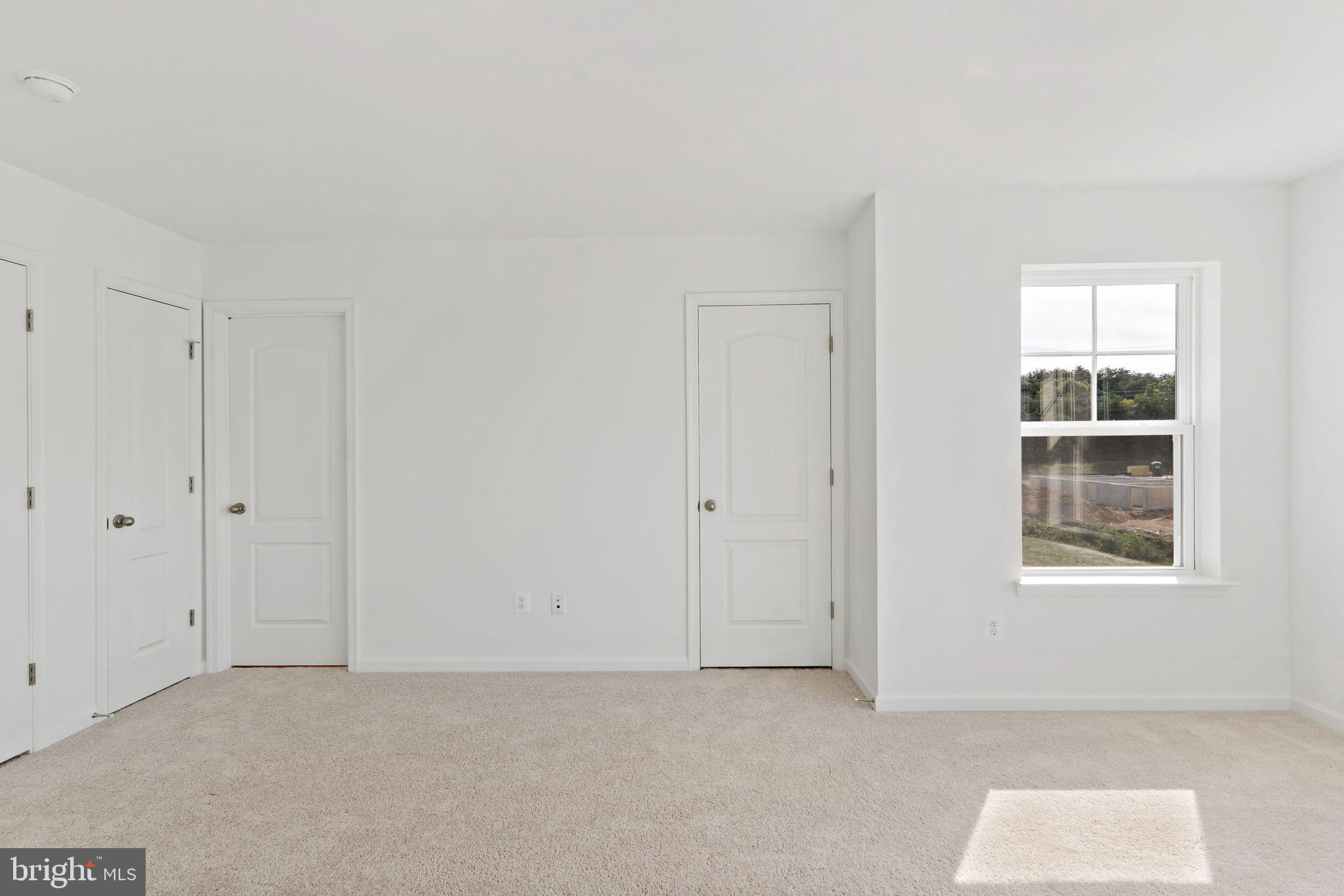 WHISPERING PINES - Residential