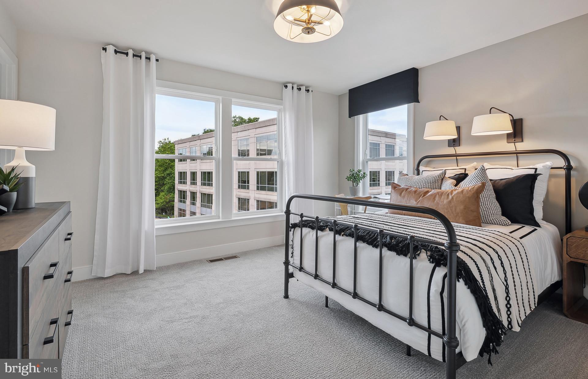 OVERLOOK AT FAIRFAX BOULEVARD - Residential