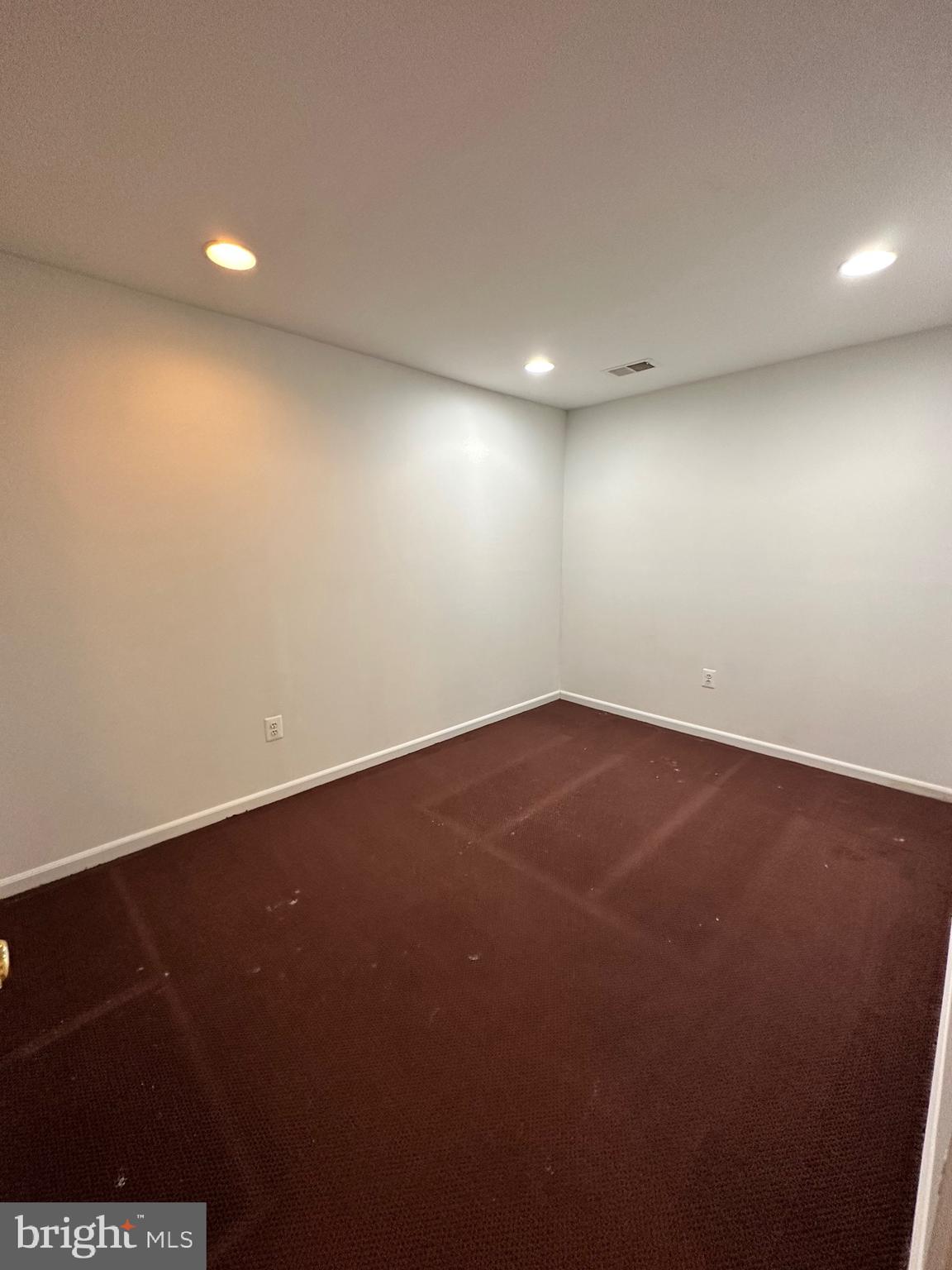 IDYLWOOD STATION - Residential Lease