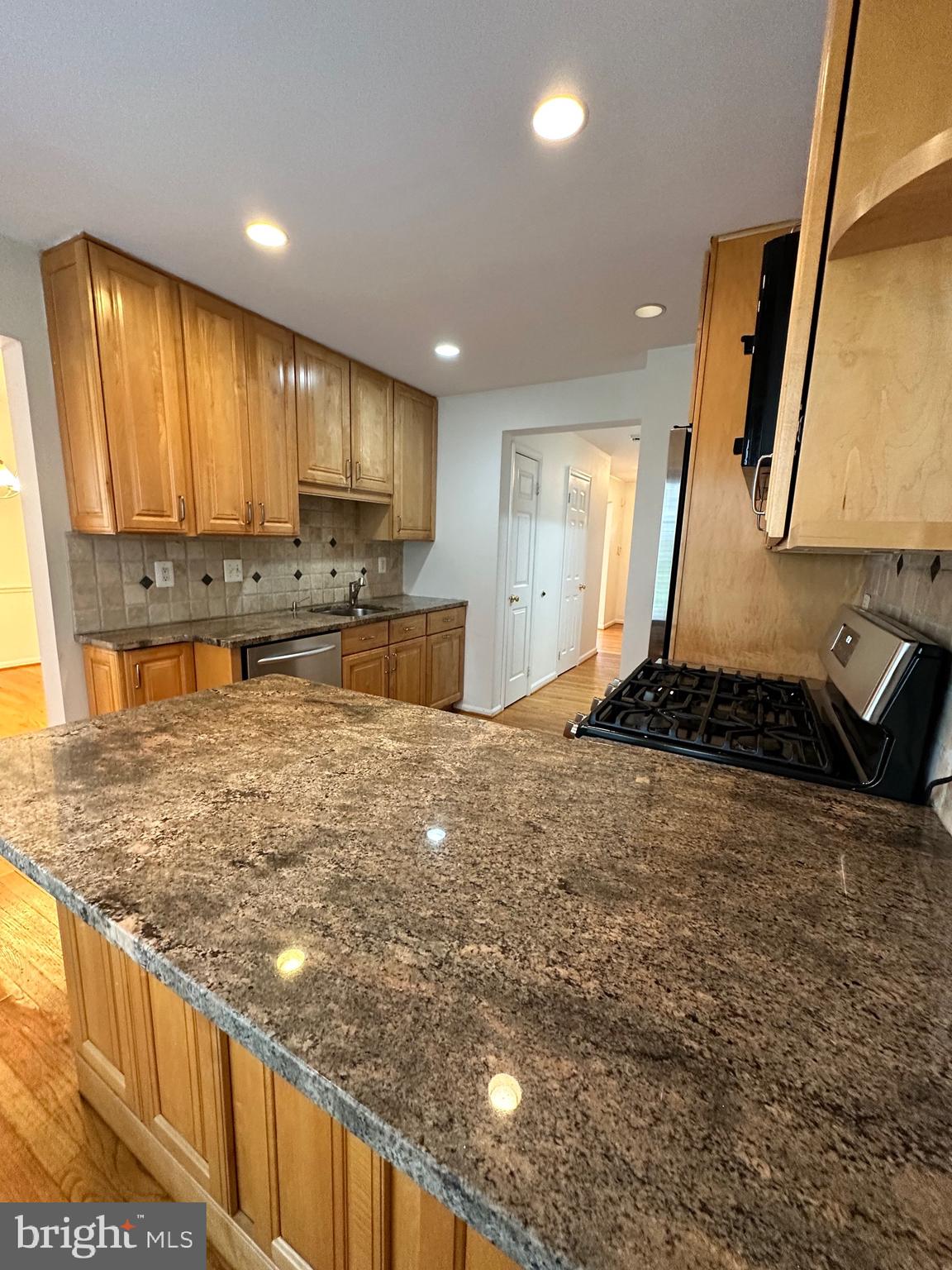 IDYLWOOD STATION - Residential Lease