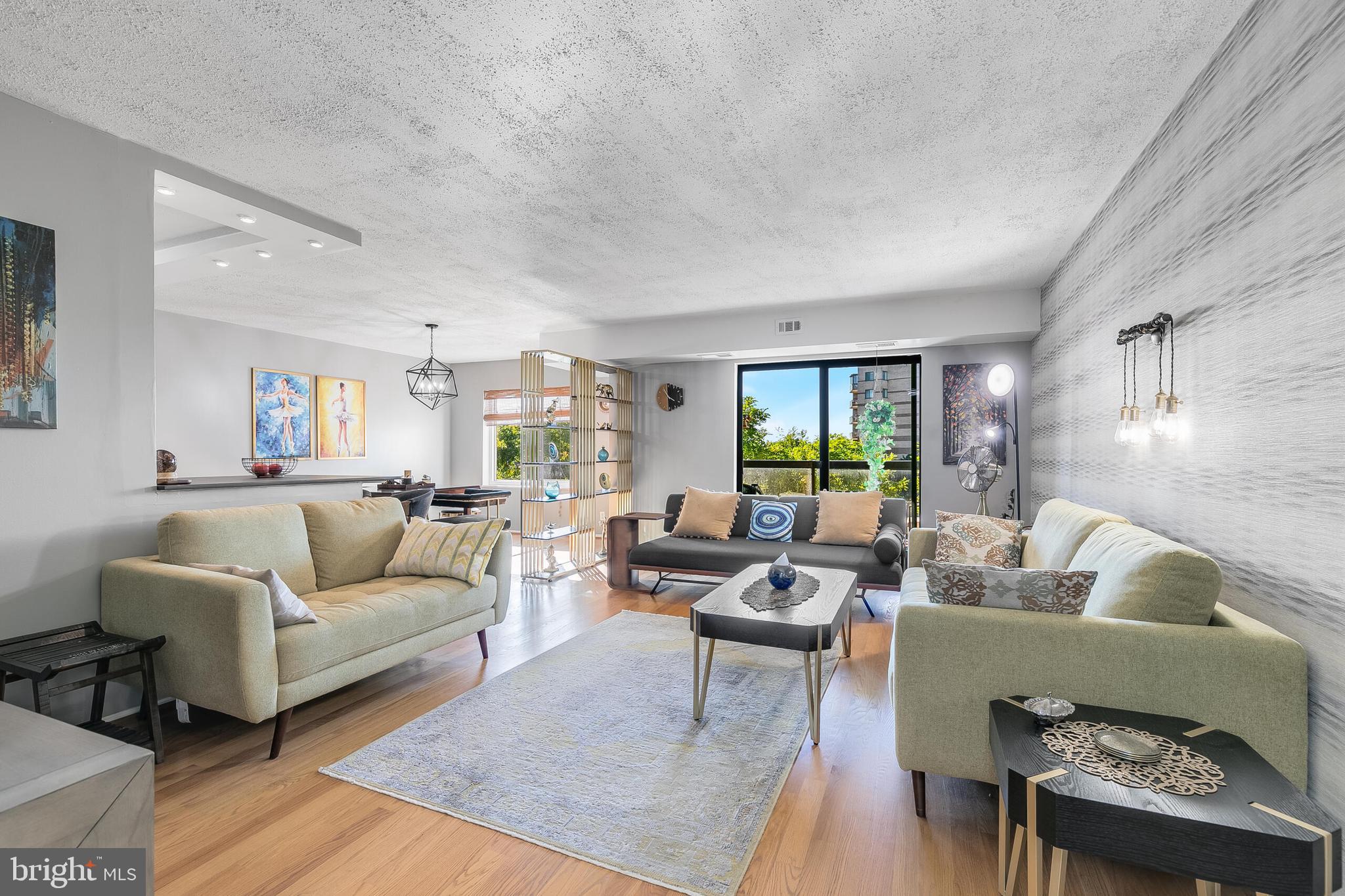 ROTONDA - Residential Lease