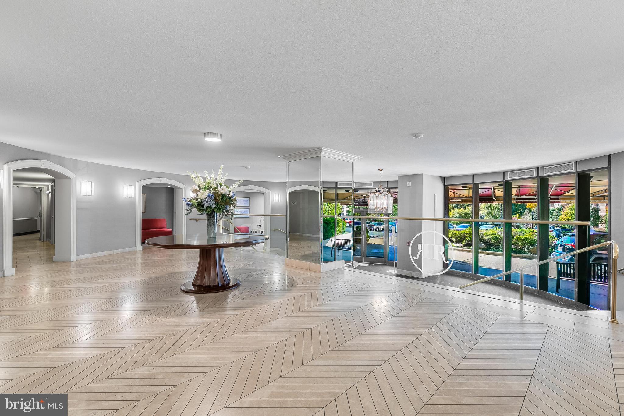 ROTONDA - Residential Lease