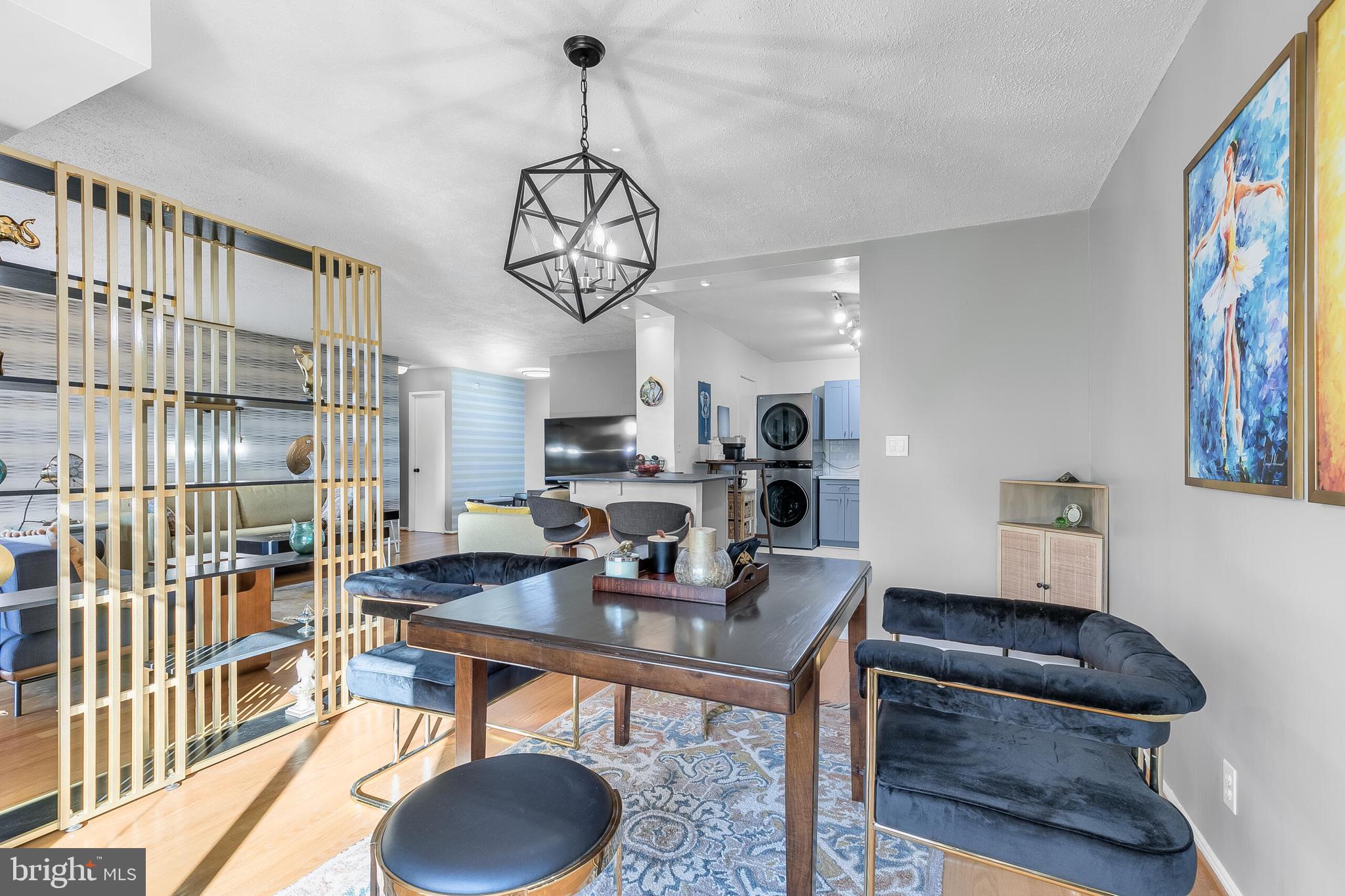 ROTONDA - Residential Lease