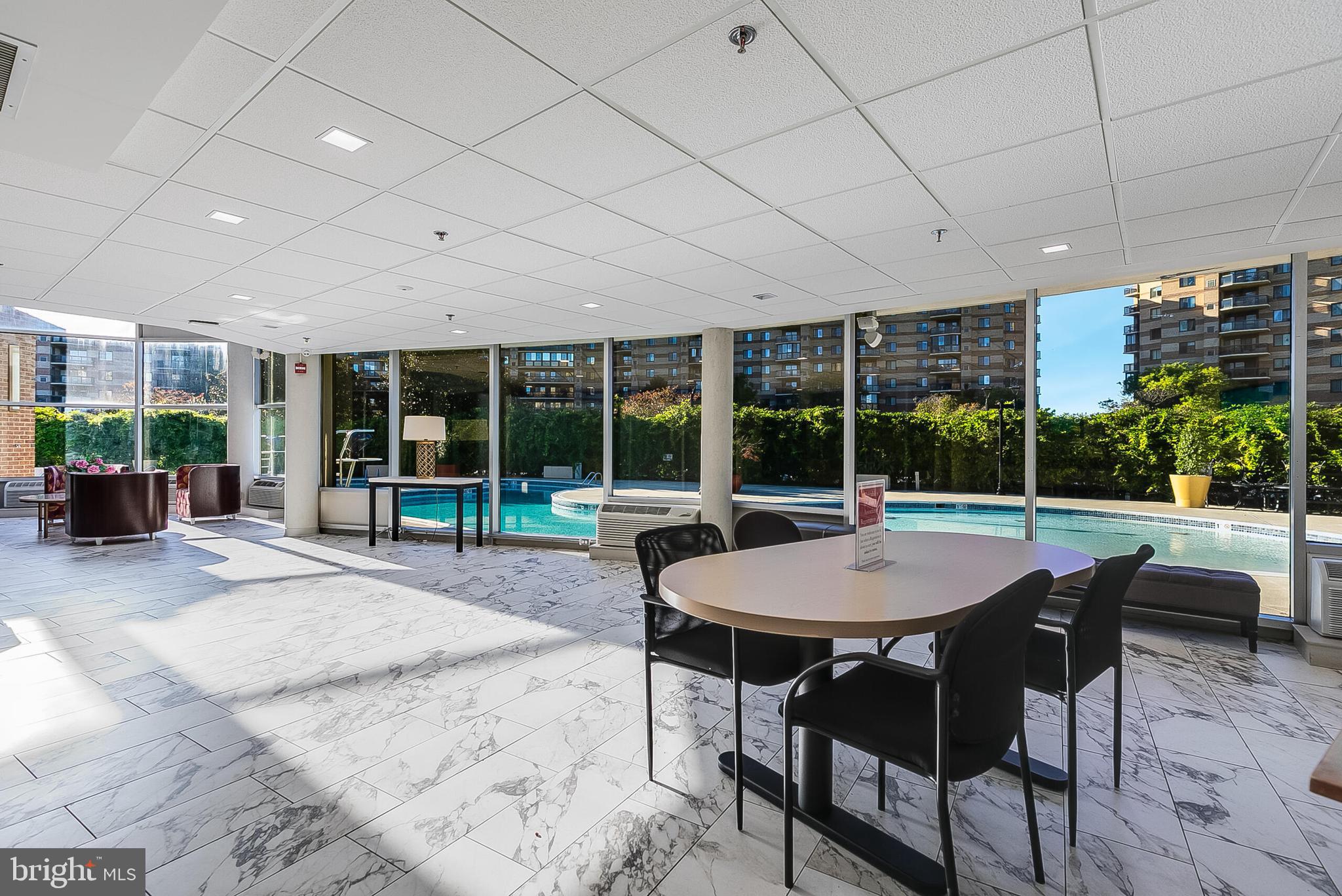 ROTONDA - Residential Lease