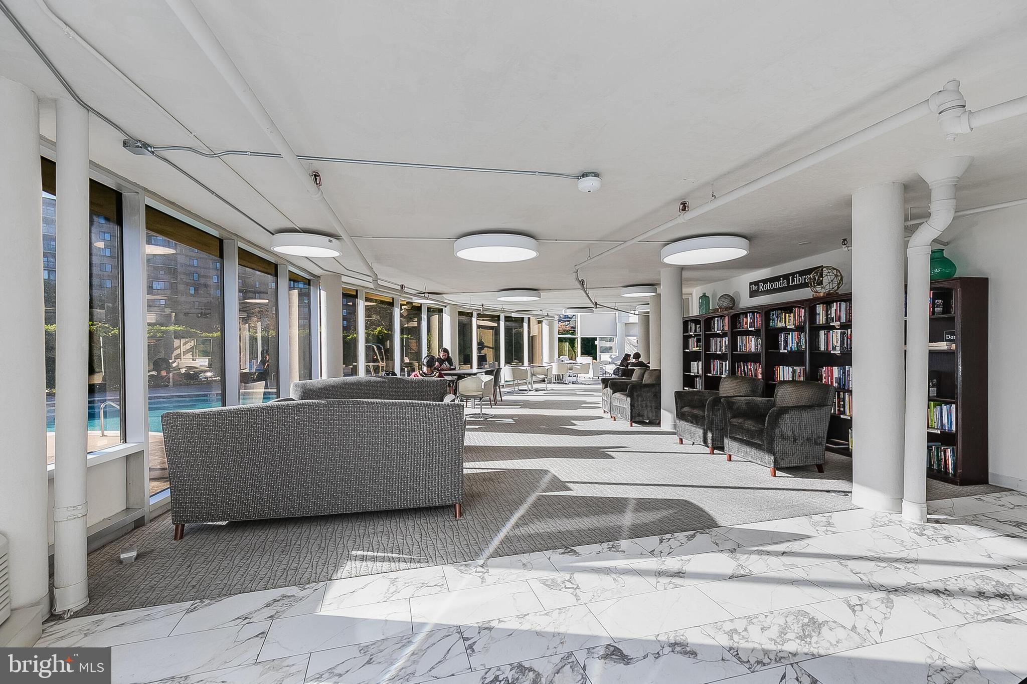 ROTONDA - Residential Lease