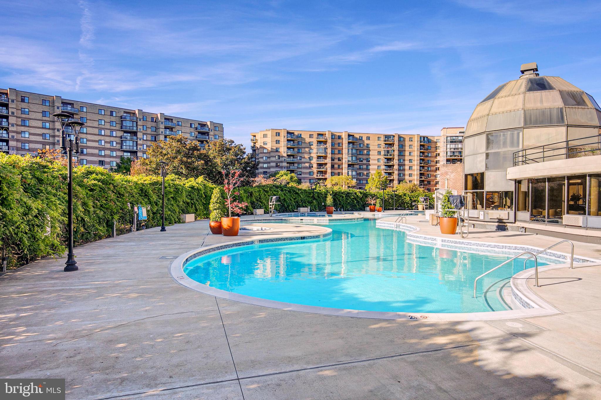 ROTONDA - Residential Lease