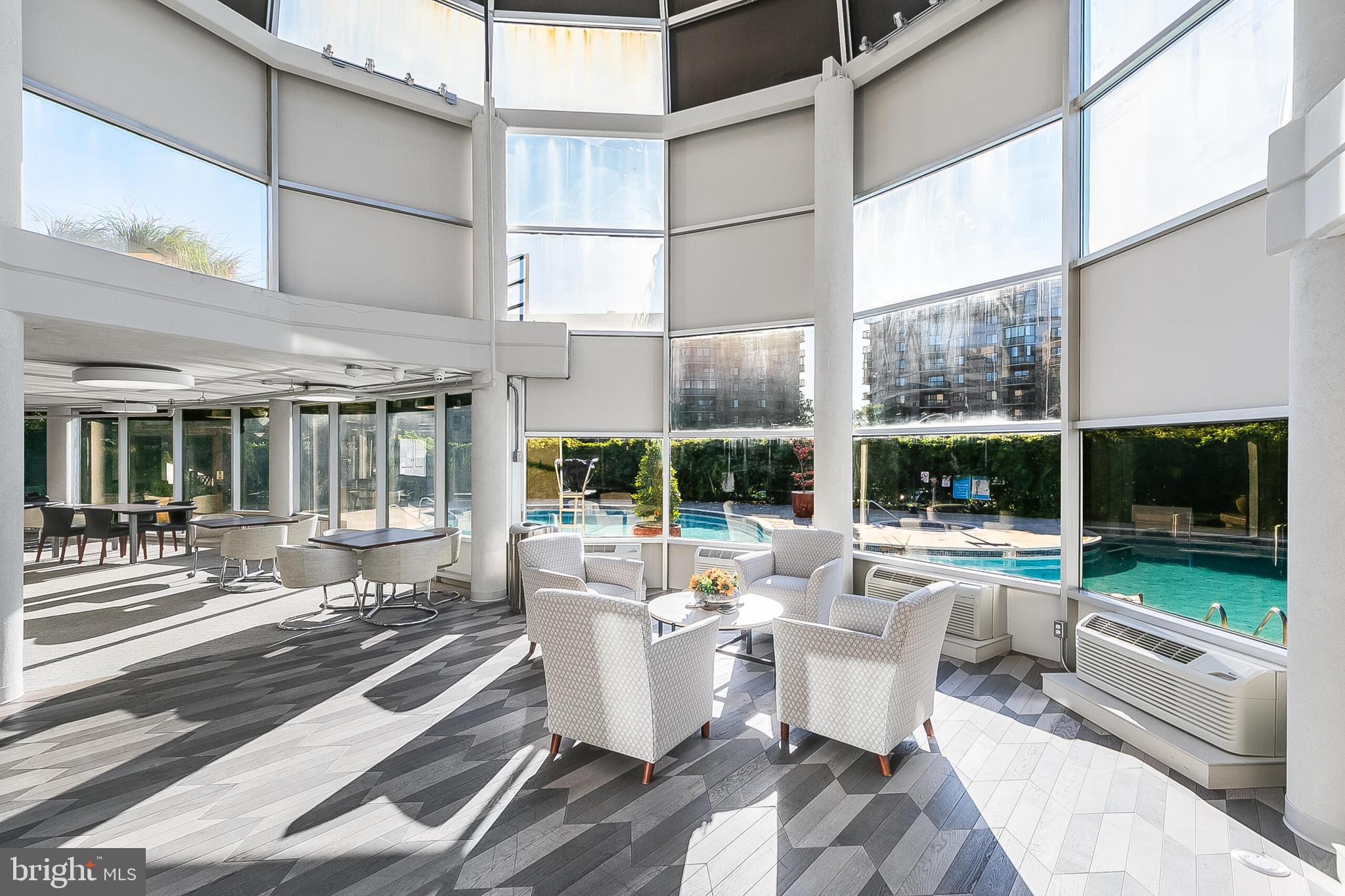 ROTONDA - Residential Lease