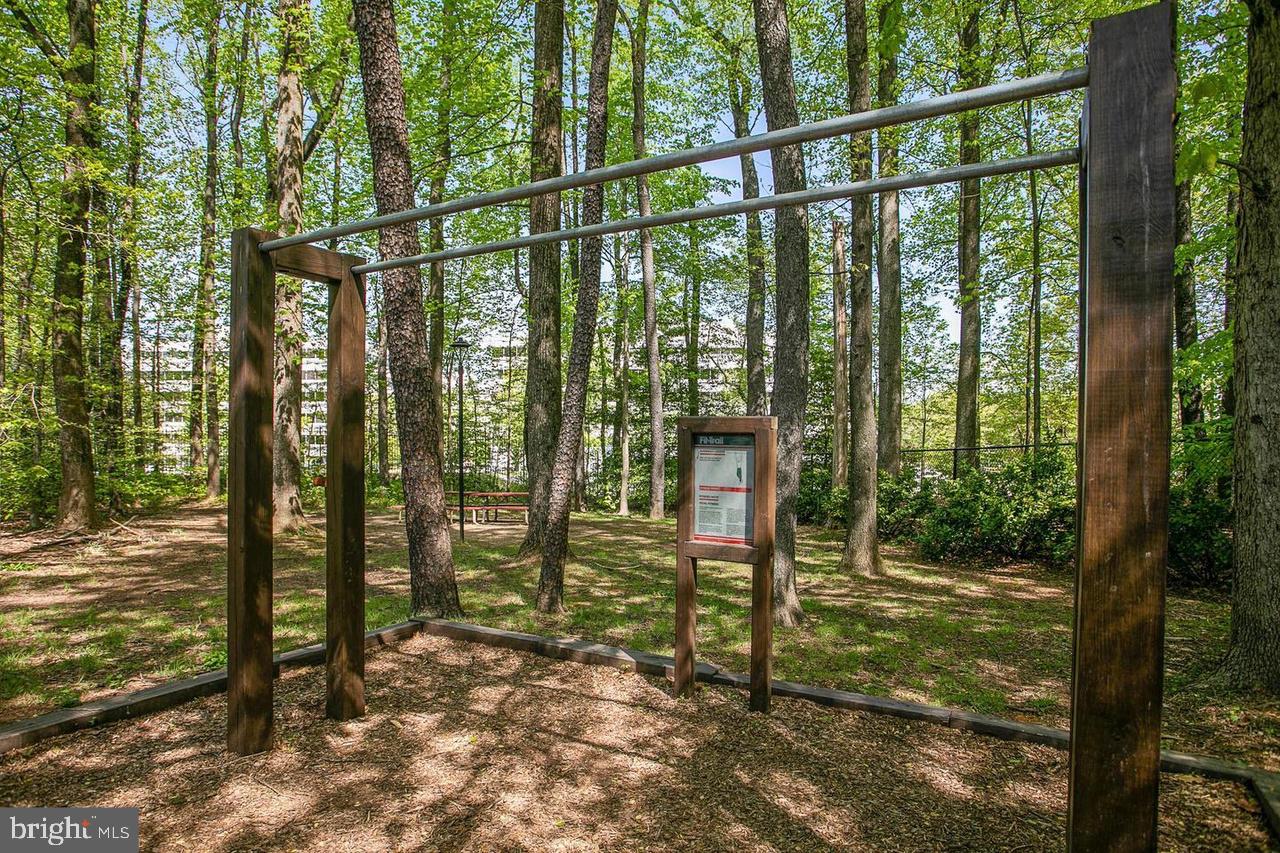 ROTONDA - Residential Lease