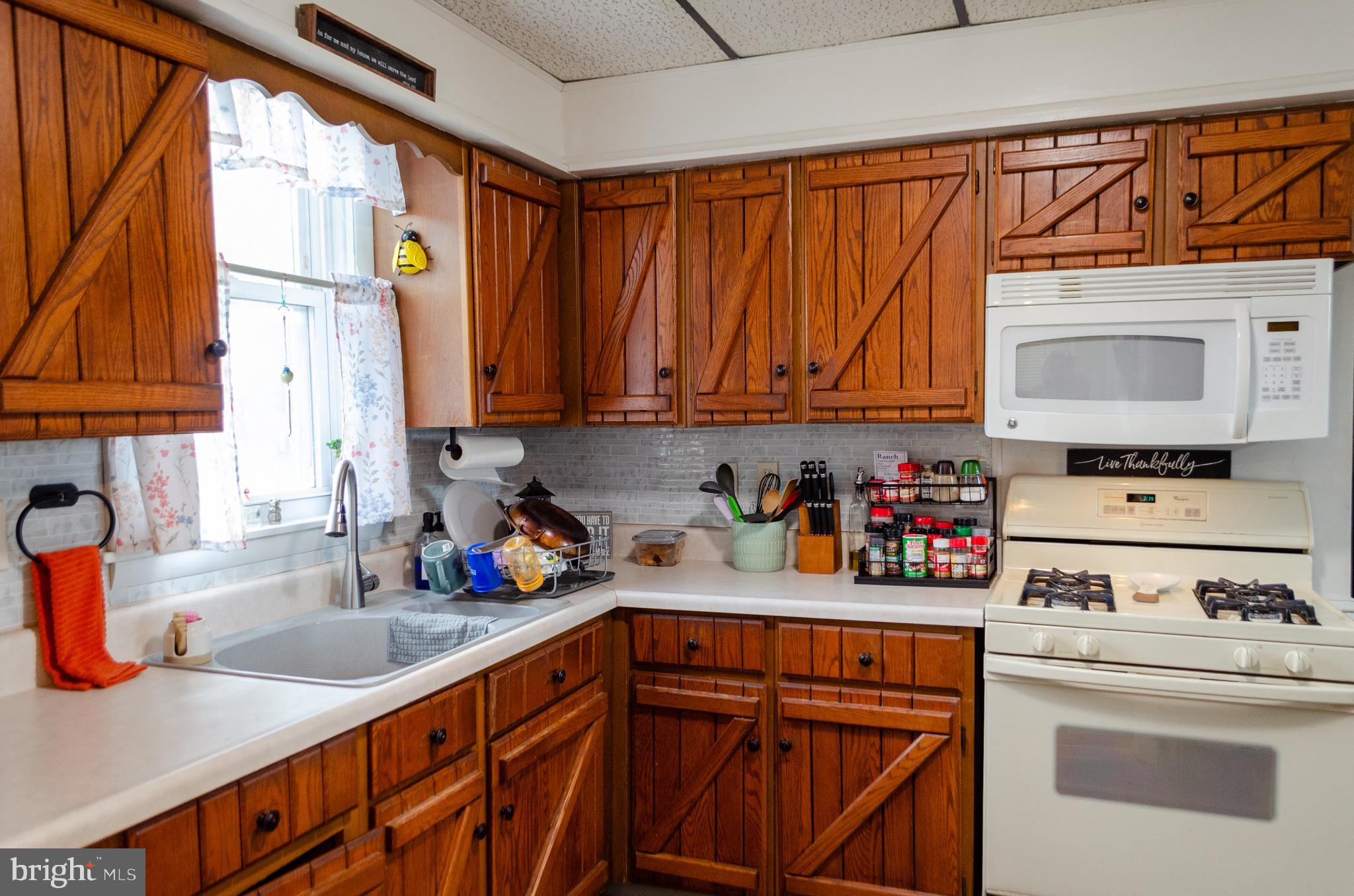 YORK TWP - Residential