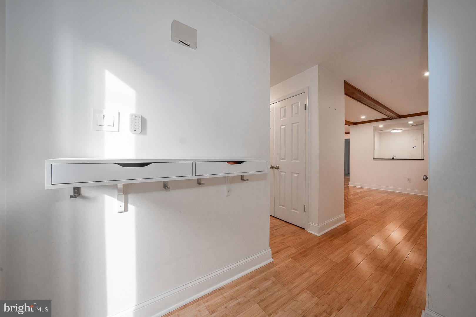 504 MOUNTAINVIEW DRIVE
