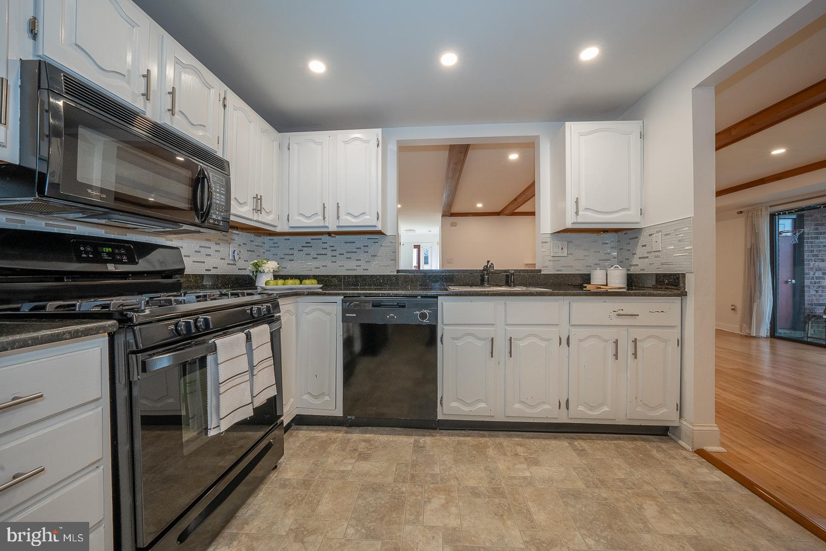 504 MOUNTAINVIEW DRIVE