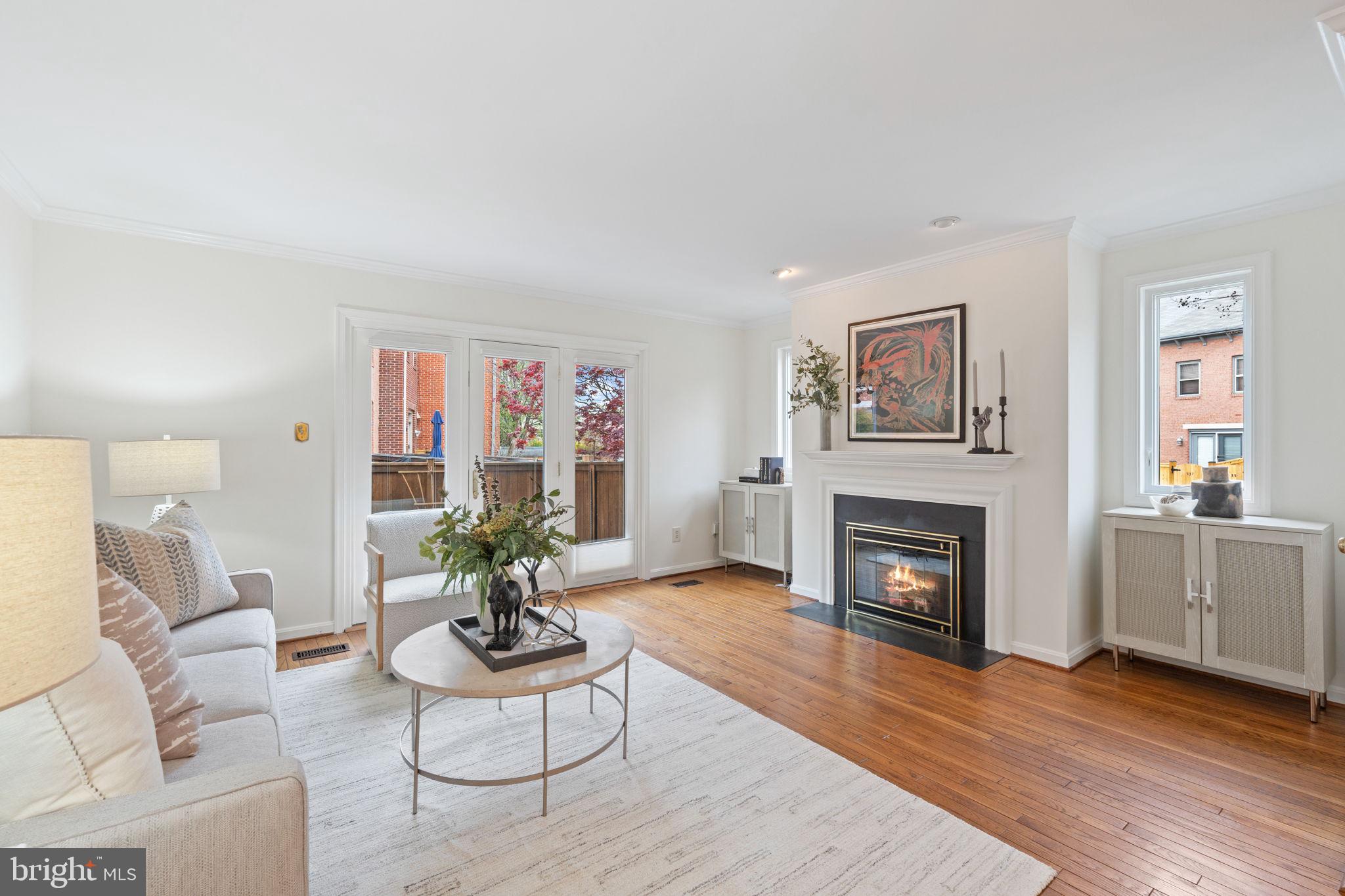 514 COLECROFT COURT