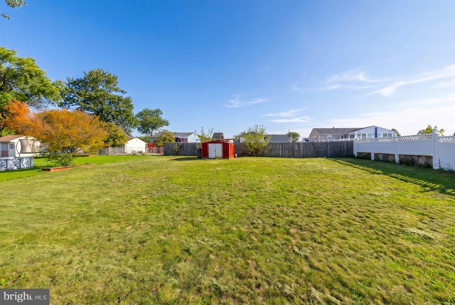 1037 LYNWOOD LANE