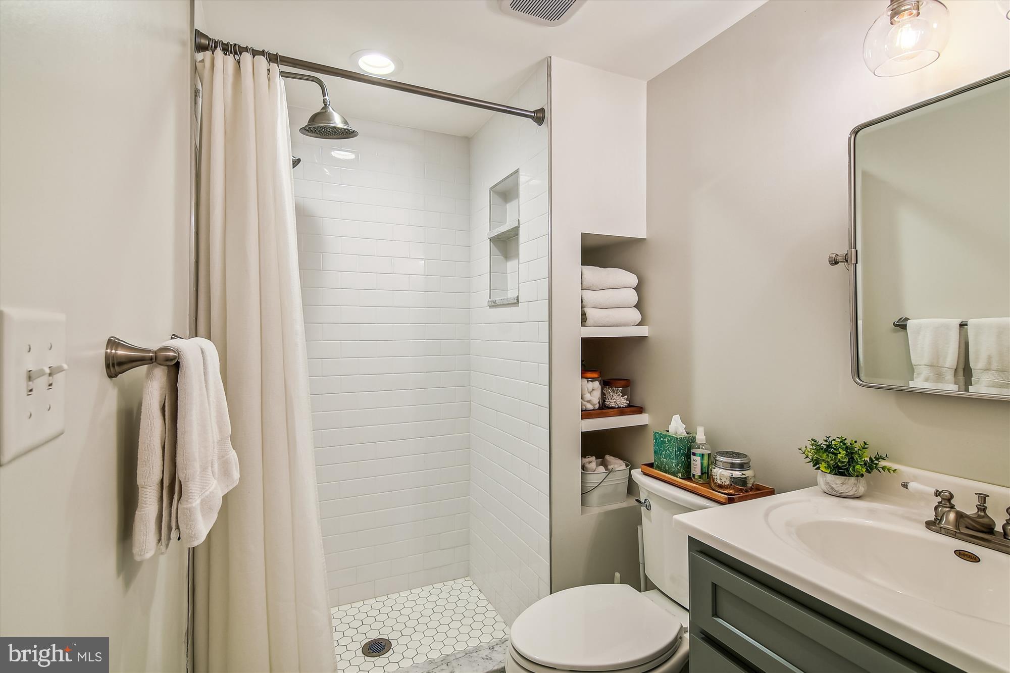 RIVERSIDE PARK - Residential