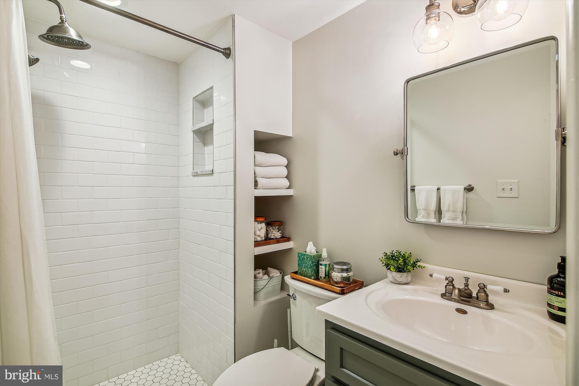 RIVERSIDE PARK - Residential