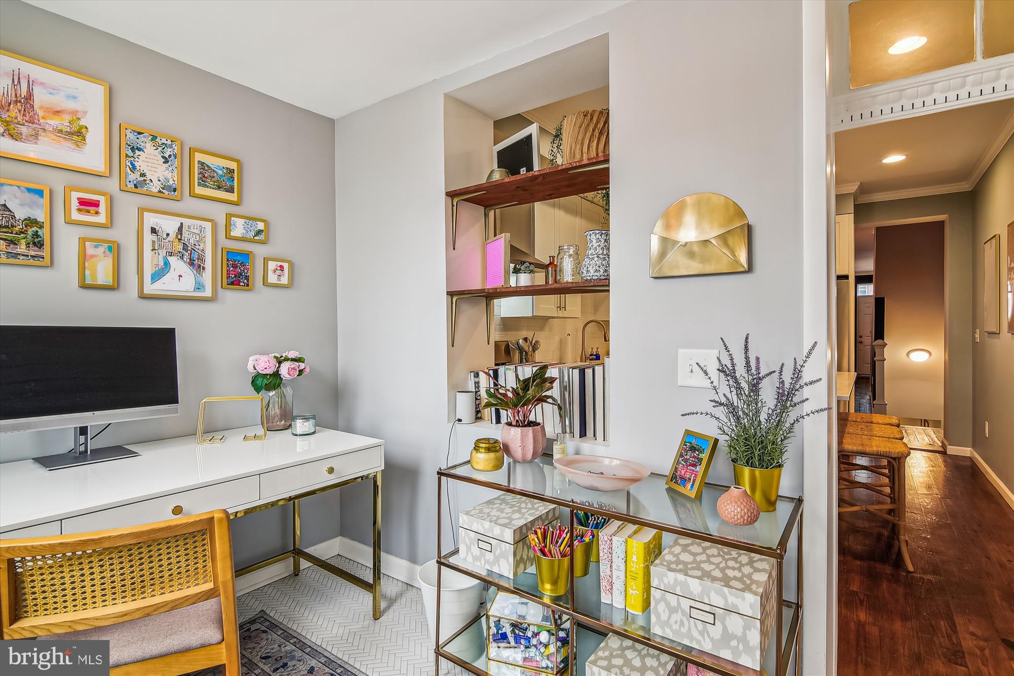 RIVERSIDE PARK - Residential