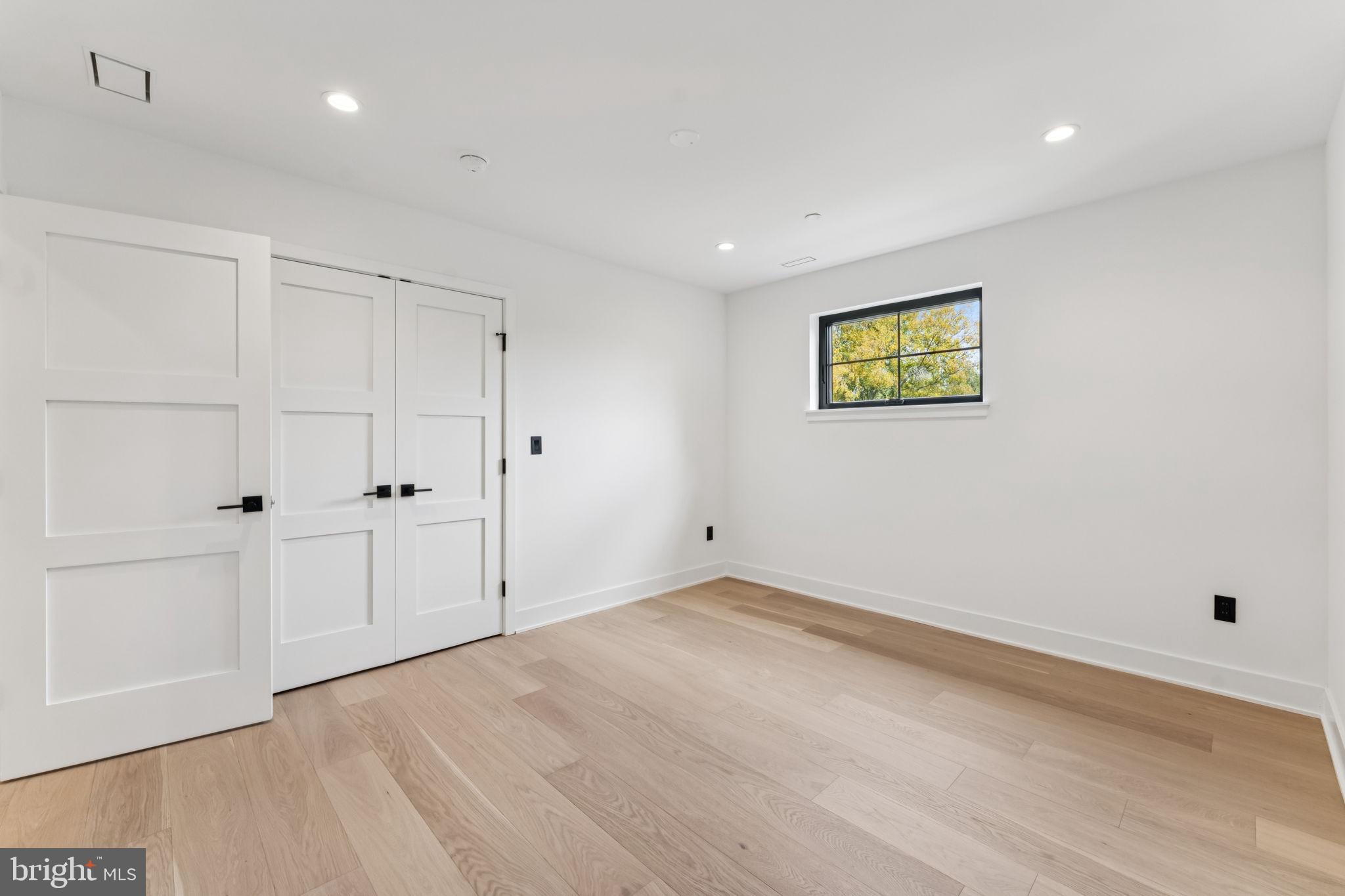 RUNNYMEADE FARMS - Residential