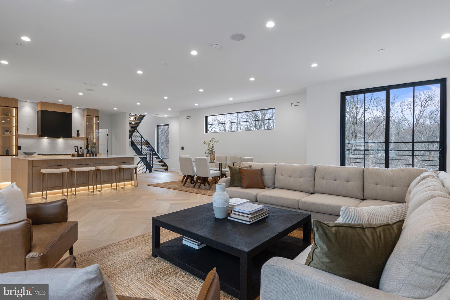 RUNNYMEADE FARMS - Residential