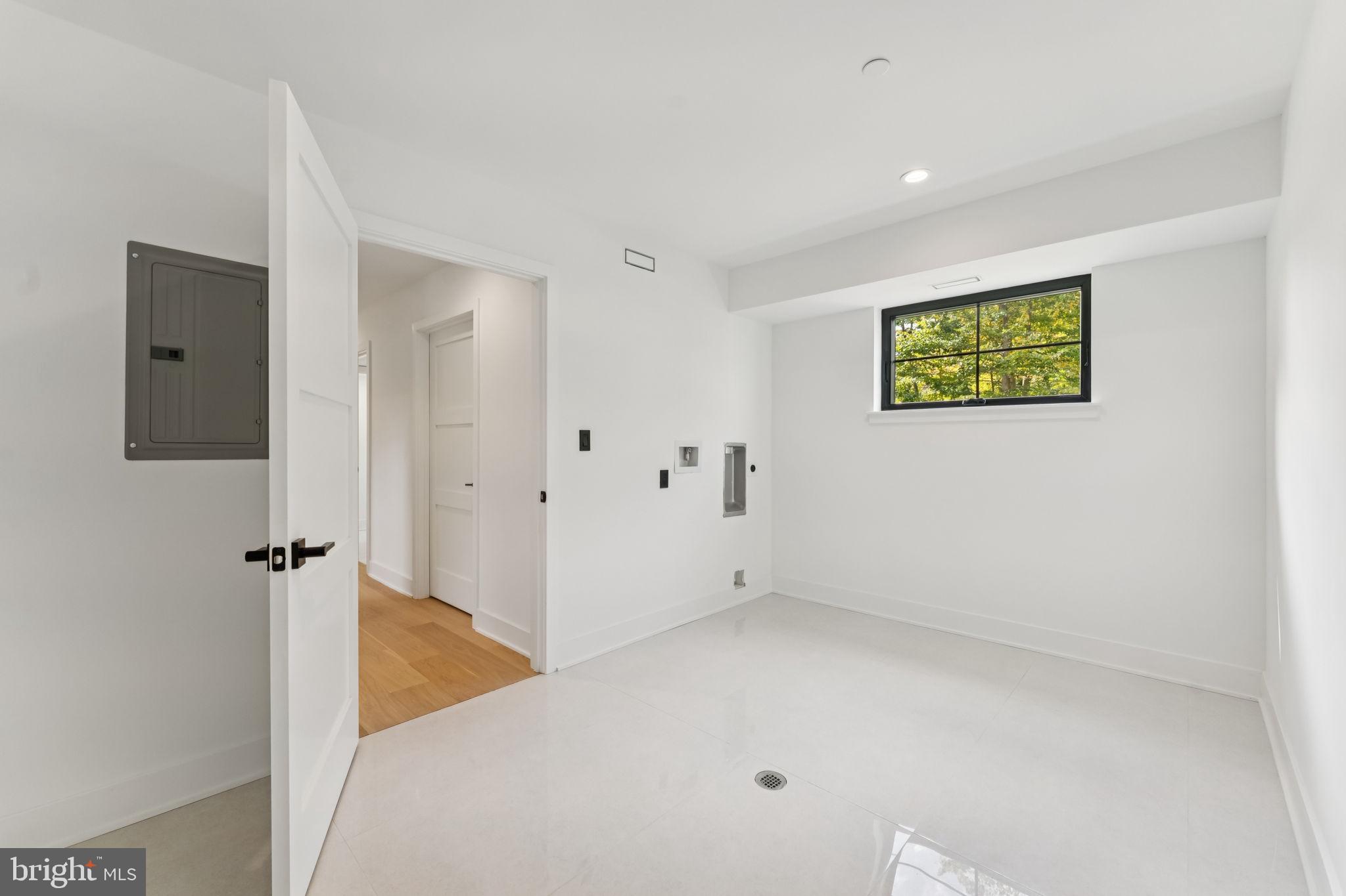 RUNNYMEADE FARMS - Residential