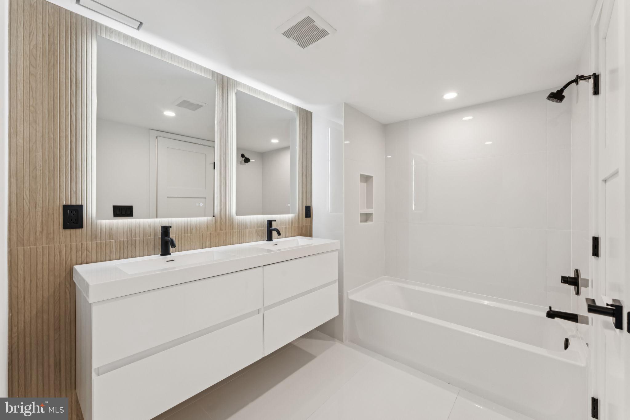 RUNNYMEADE FARMS - Residential