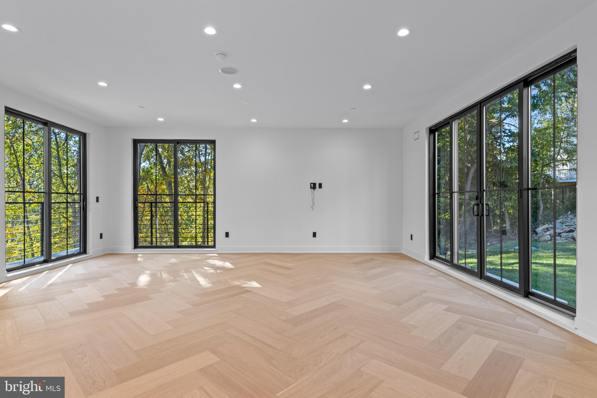 RUNNYMEADE FARMS - Residential