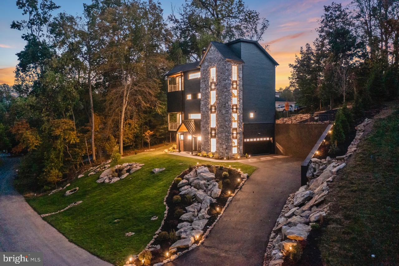 RUNNYMEADE FARMS - Residential