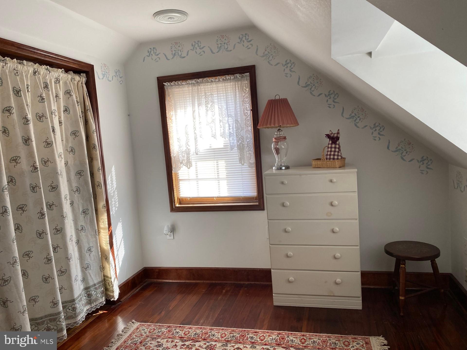 HOLLYWOOD - Residential