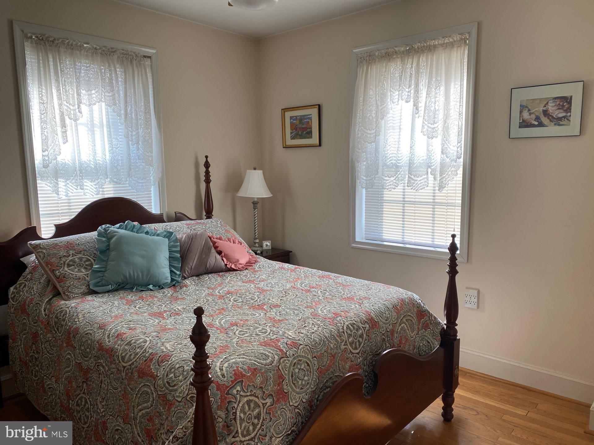 HOLLYWOOD - Residential