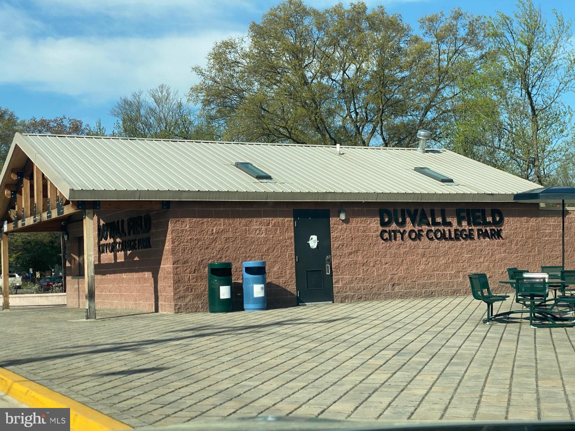 HOLLYWOOD - Residential