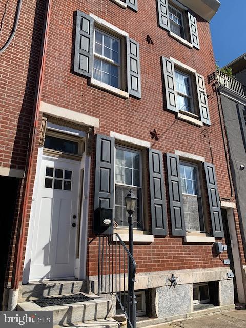 1107 E PALMER STREET