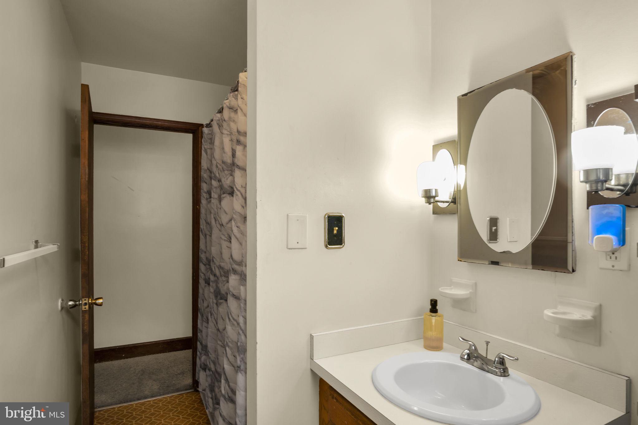 ALLISON HILL - Residential