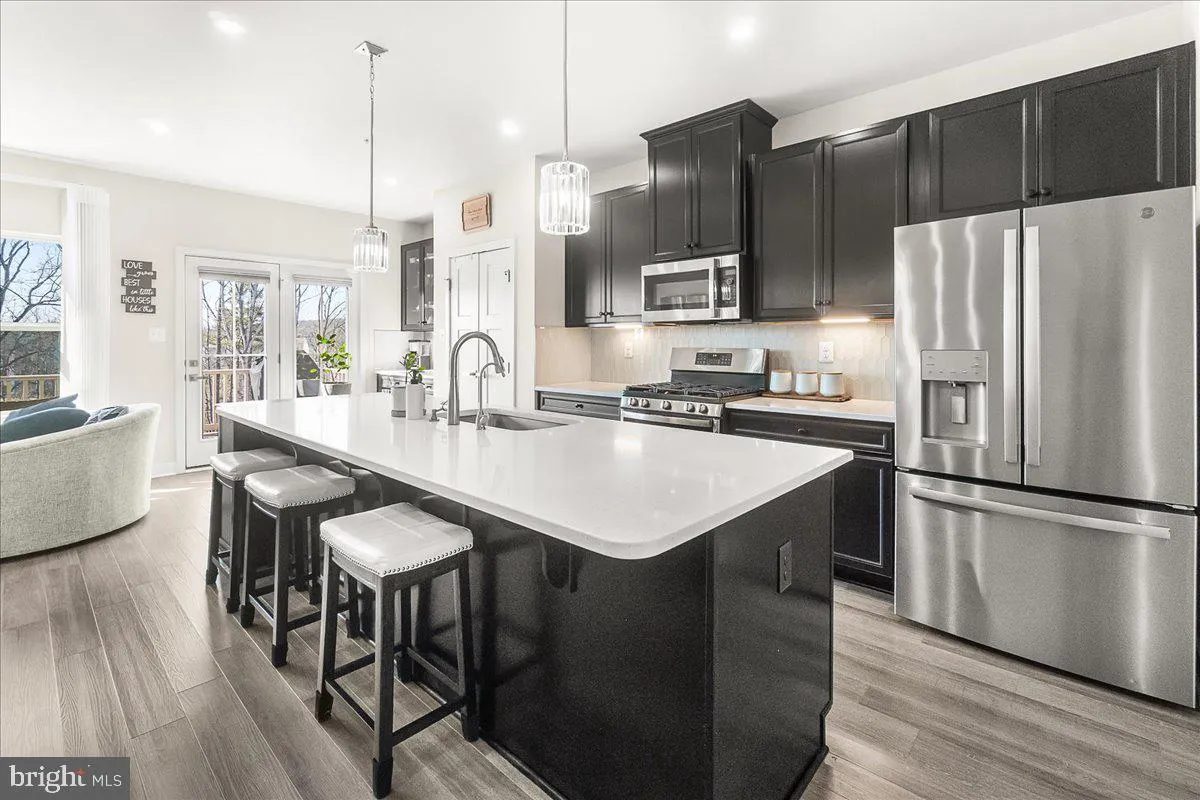 New Market, Maryland 21774, United States, 4 Bedrooms Bedrooms, ,4 BathroomsBathrooms,Residential,Active,86596