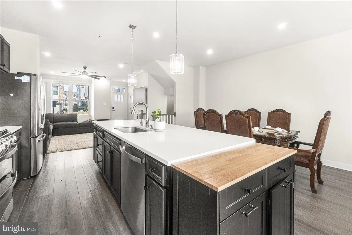 New Market, Maryland 21774, United States, 4 Bedrooms Bedrooms, ,4 BathroomsBathrooms,Residential,Active,86596