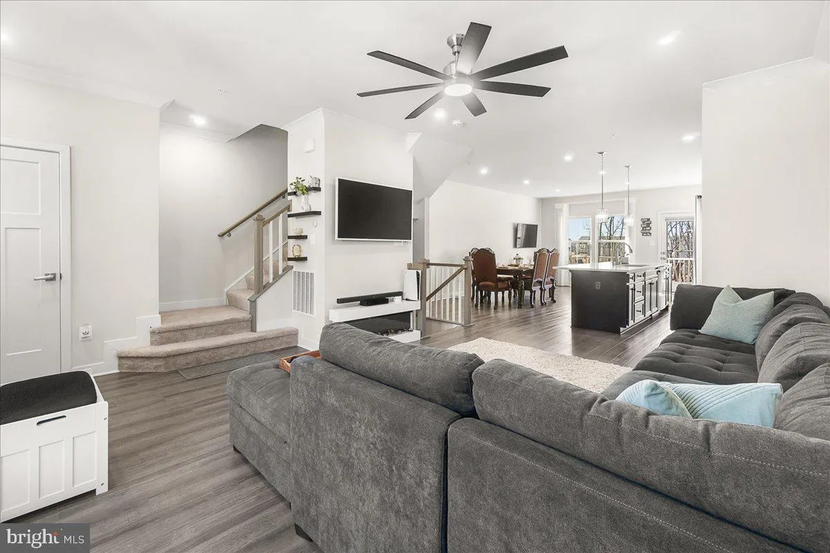 New Market, Maryland 21774, United States, 4 Bedrooms Bedrooms, ,4 BathroomsBathrooms,Residential,Active,86596