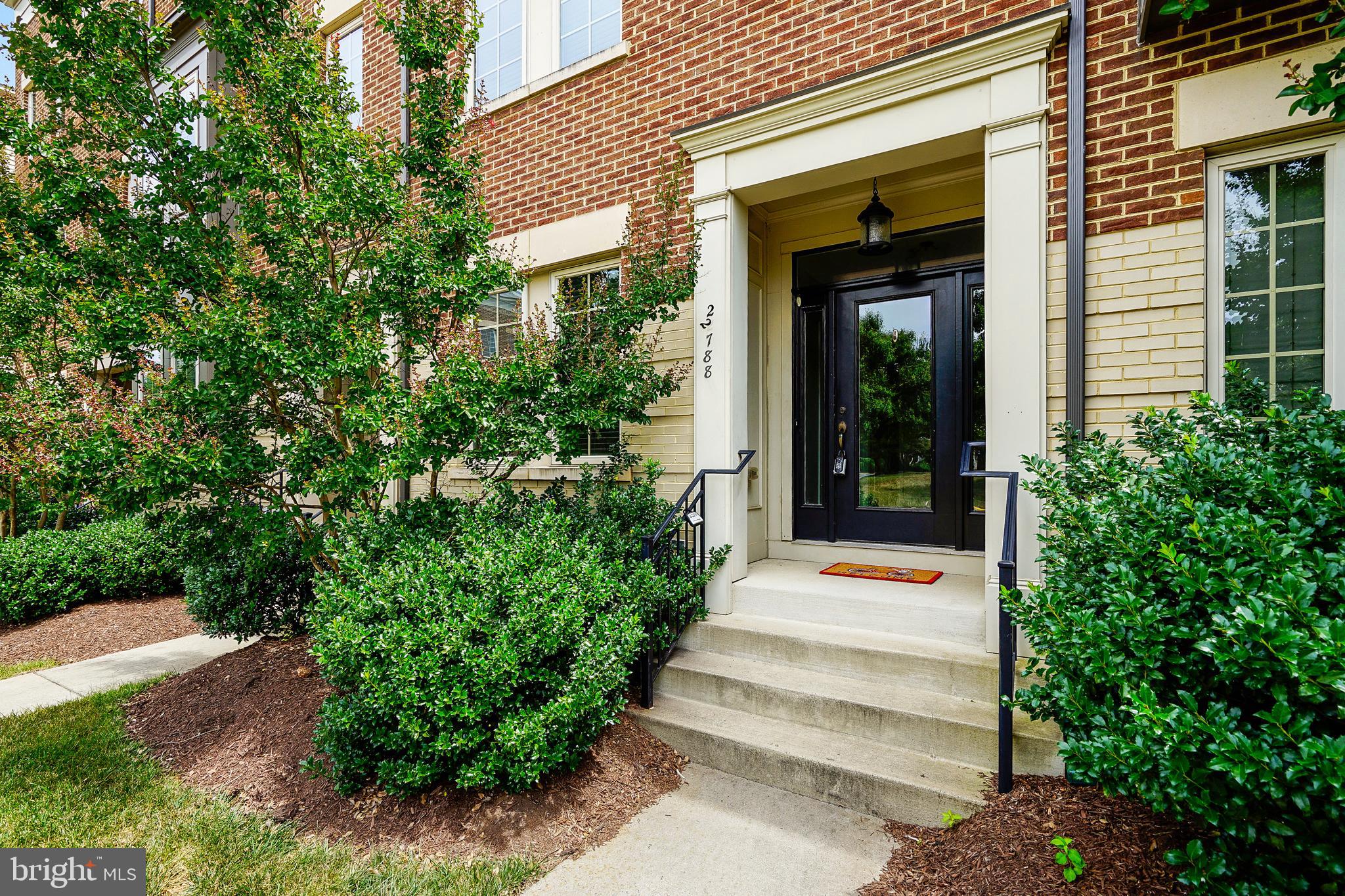 22788 SAGAMORE SQUARE