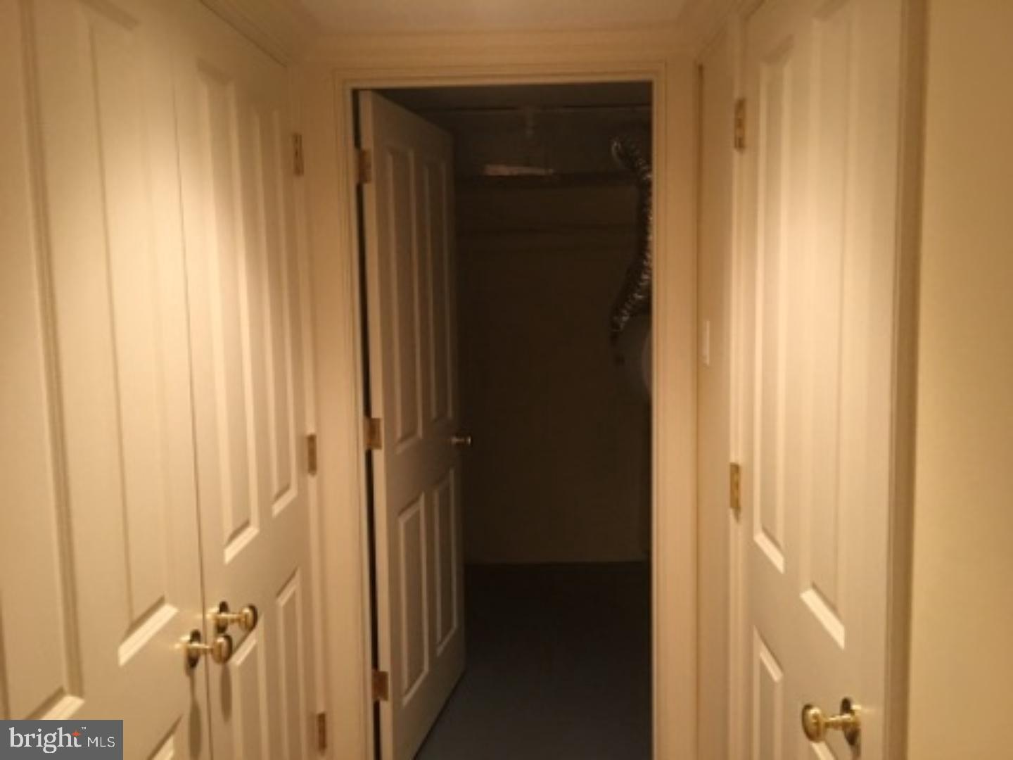 INGHAM MEWS - Residential Lease