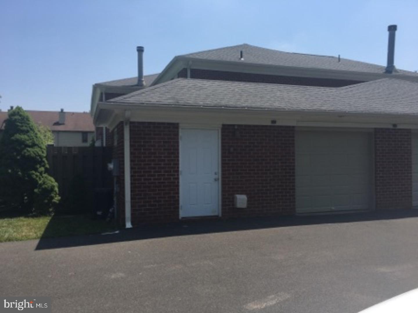 INGHAM MEWS - Residential Lease