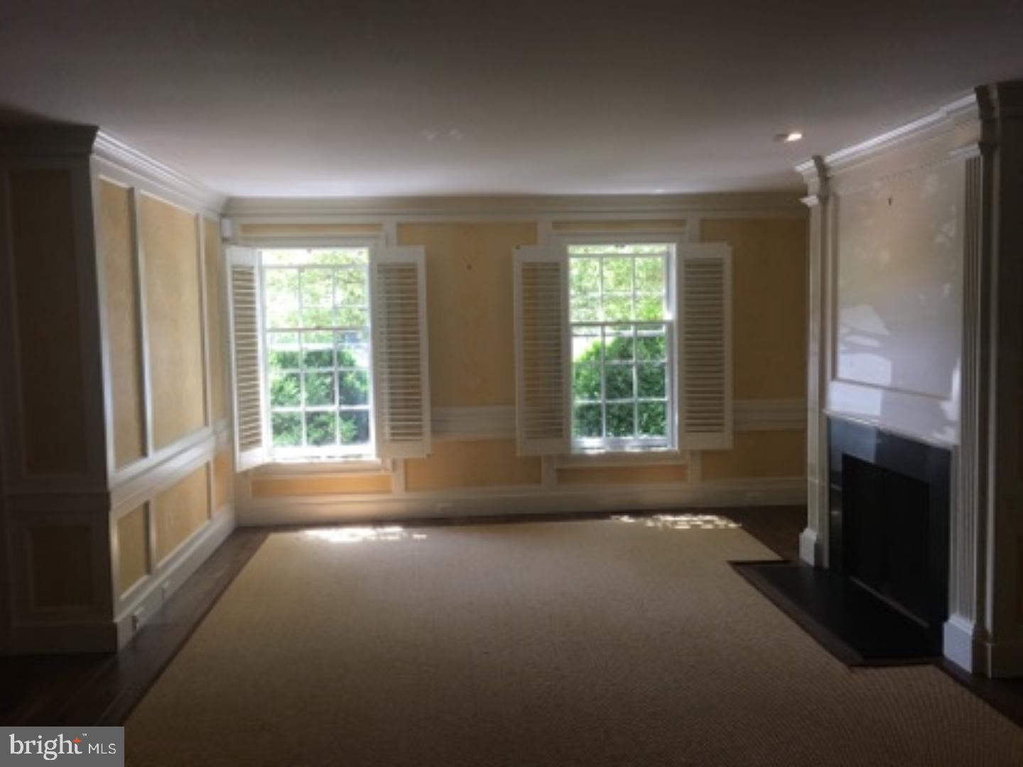 INGHAM MEWS - Residential Lease