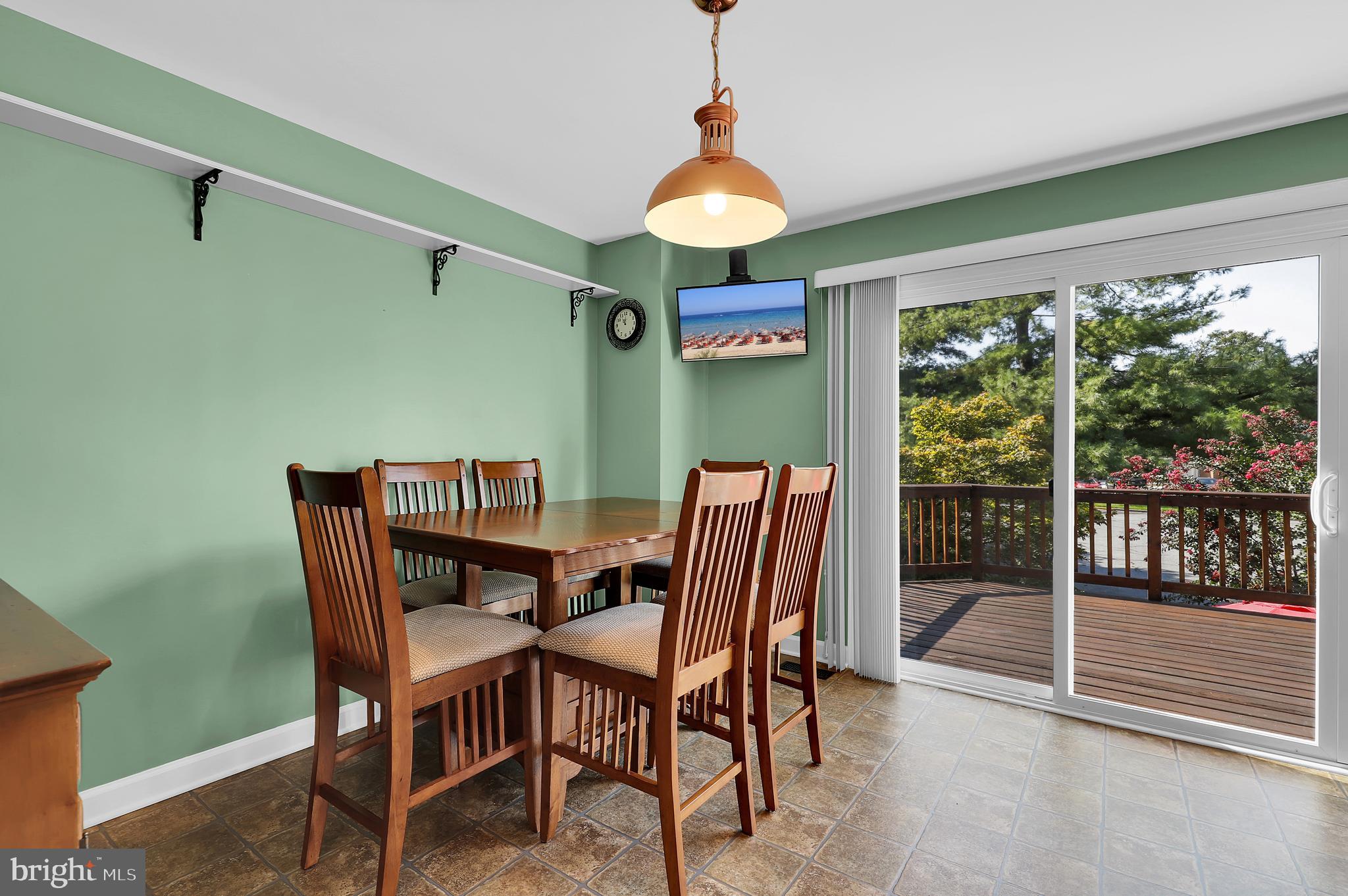 SOCIETY CIRCLE - Residential