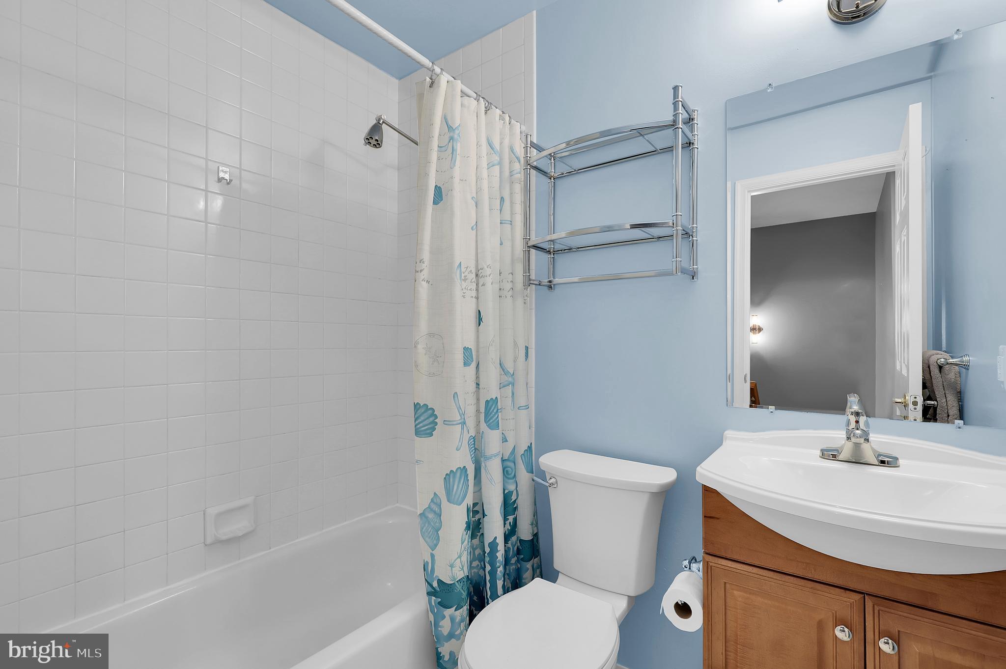 SOCIETY CIRCLE - Residential