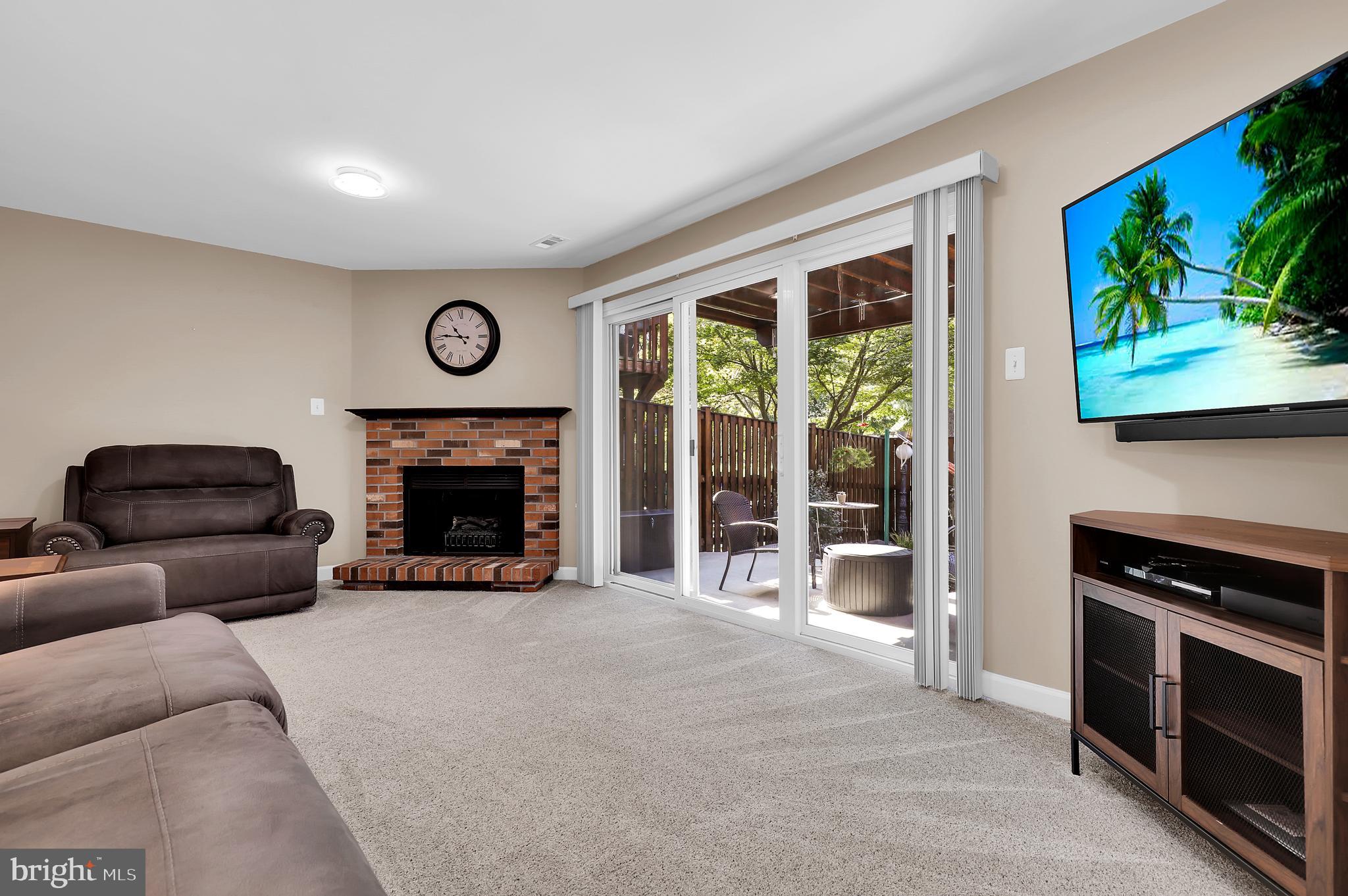 SOCIETY CIRCLE - Residential