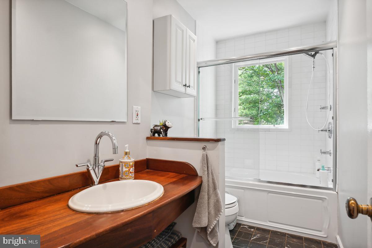 PINEVIEW - Residential