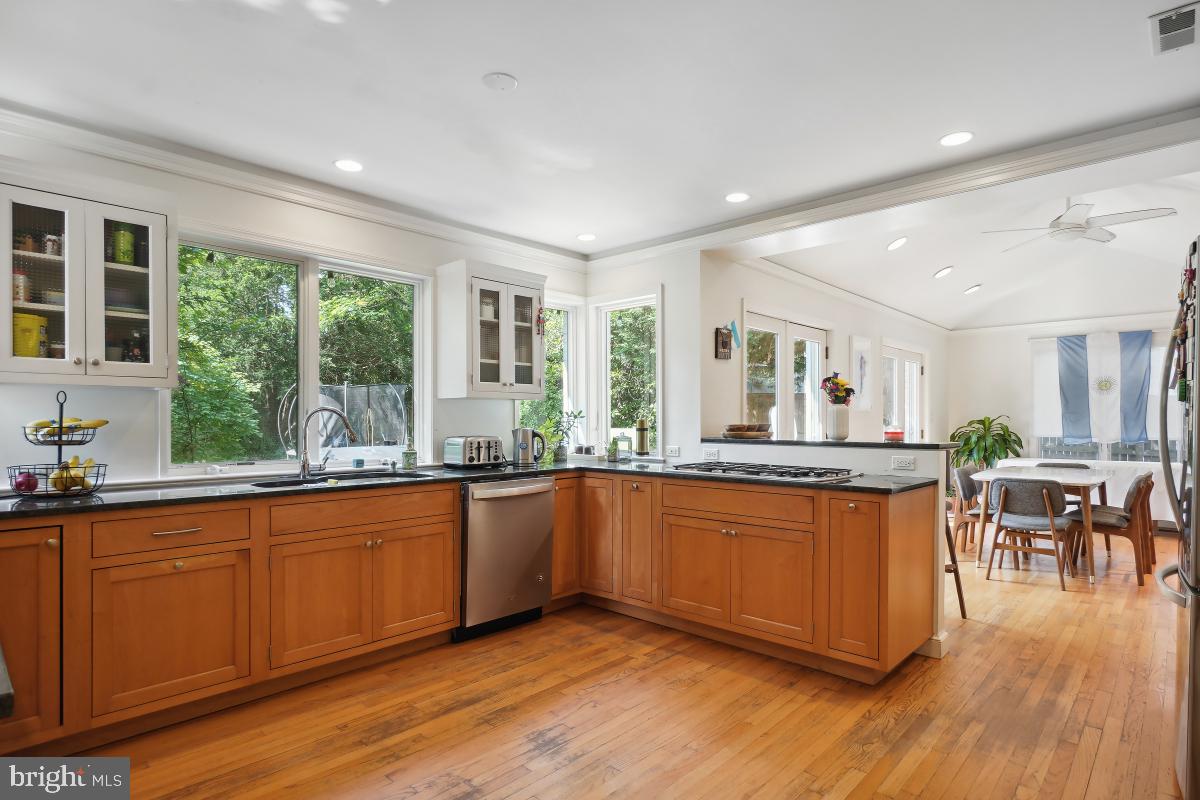 PINEVIEW - Residential